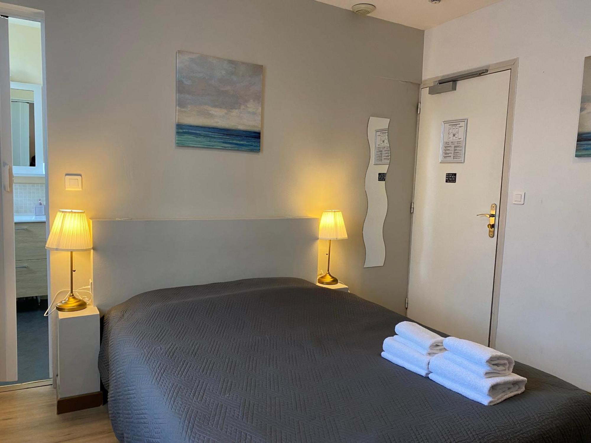 Hotel Saint Yves Нант Экстерьер фото